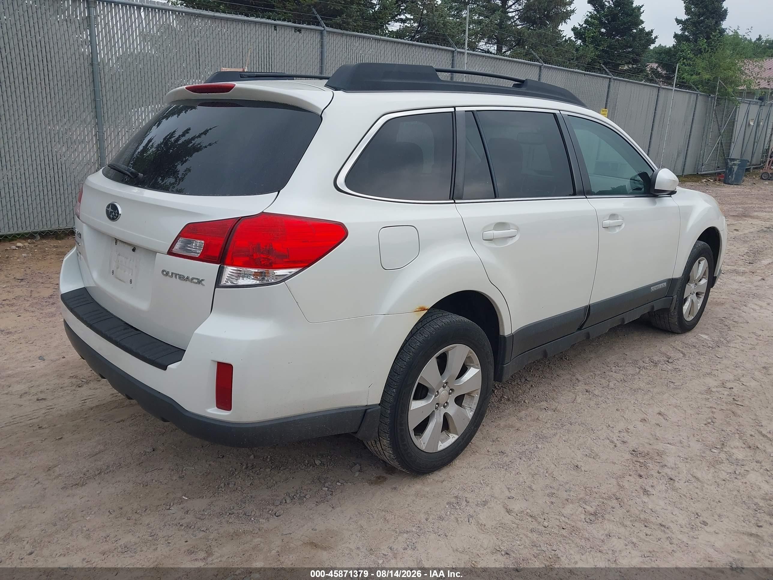 2012 Subaru Outback 2.5i Premium White vin: 4S4BRCCC1C3264249