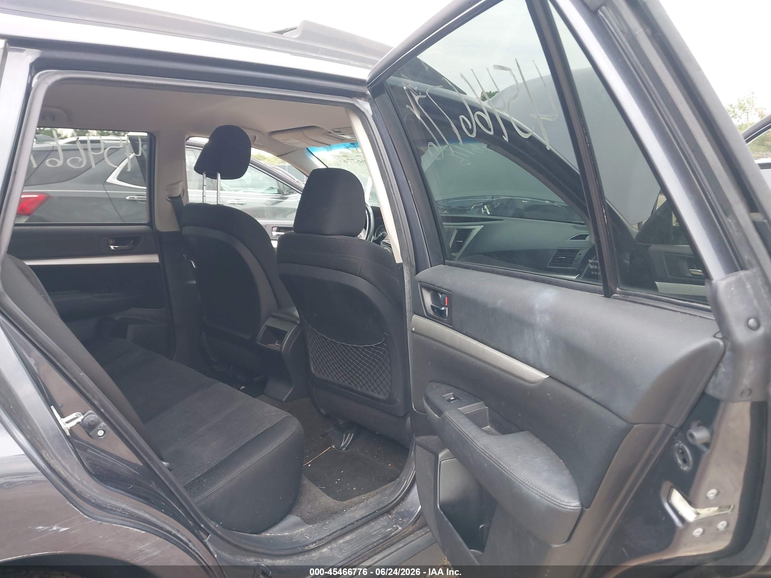 2013 Subaru Outback 2.5i Premium Gray vin: 4S4BRCCC1D3229342