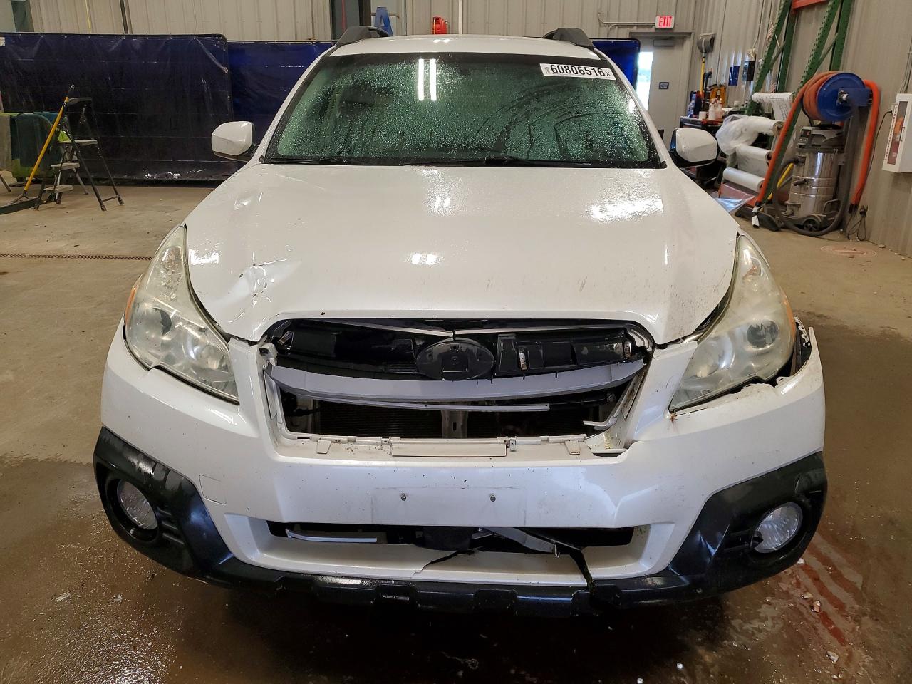 2013 Subaru Outback 2.5i Premium White vin: 4S4BRCCC1D3274488