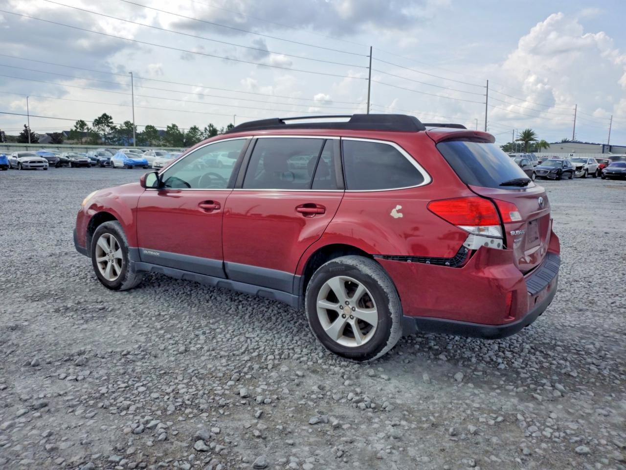 2013 Subaru Outback 2.5i Premium Red vin: 4S4BRCCC1D3283921
