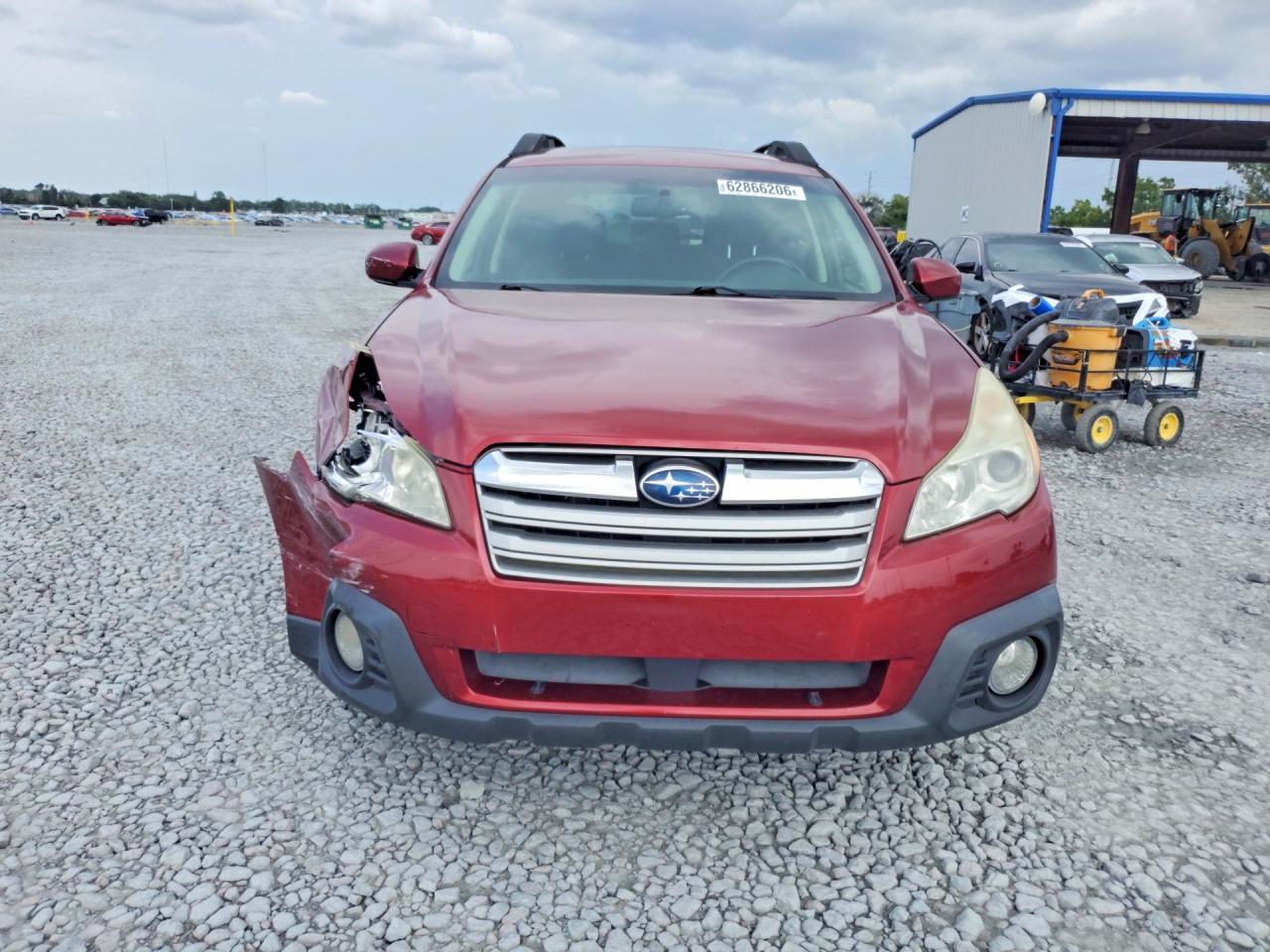 2013 Subaru Outback 2.5i Premium Red vin: 4S4BRCCC1D3283921