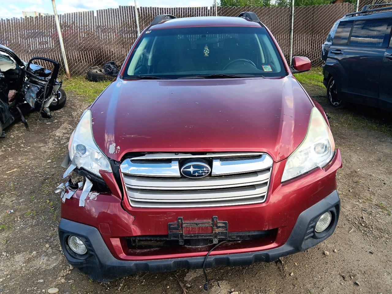 2013 Subaru Outback 2.5i Premium Красный vin: 4S4BRCCC1D3318246