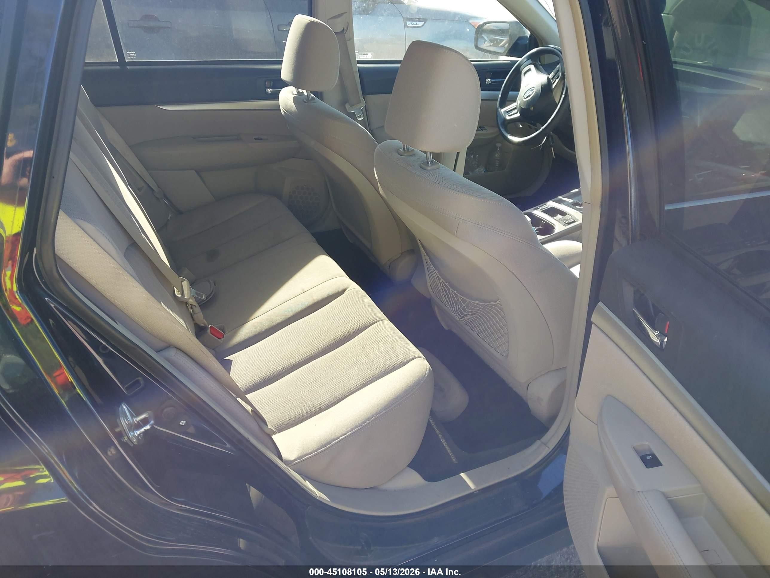 2014 Subaru Outback 2.5i Premium Blue vin: 4S4BRCCC1E3200876