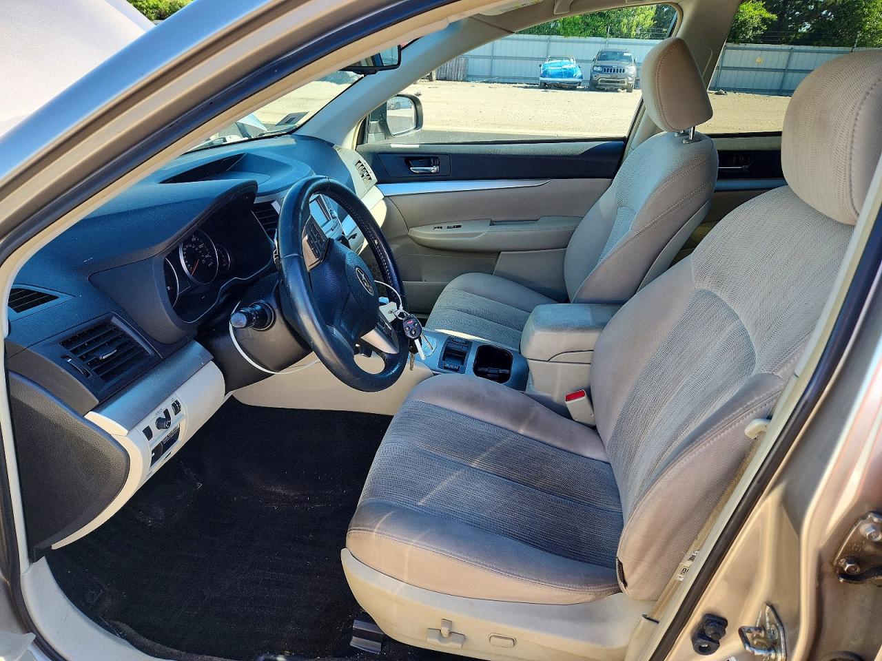 2014 Subaru Outback 2.5i Premium Gray vin: 4S4BRCCC1E3233022