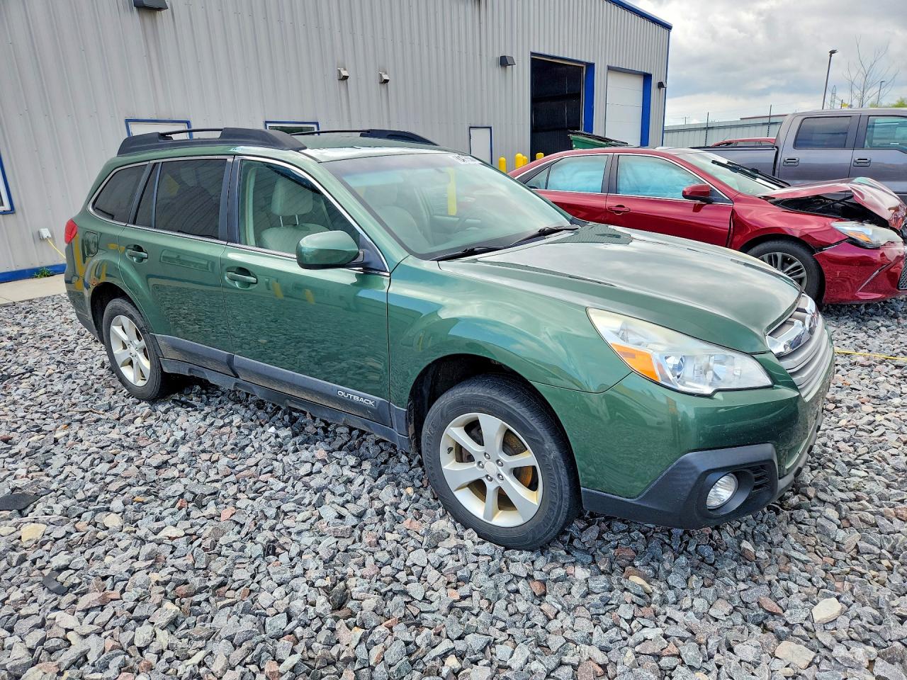 2014 Subaru Outback 2.5i Premium Green vin: 4S4BRCCC1E3246675
