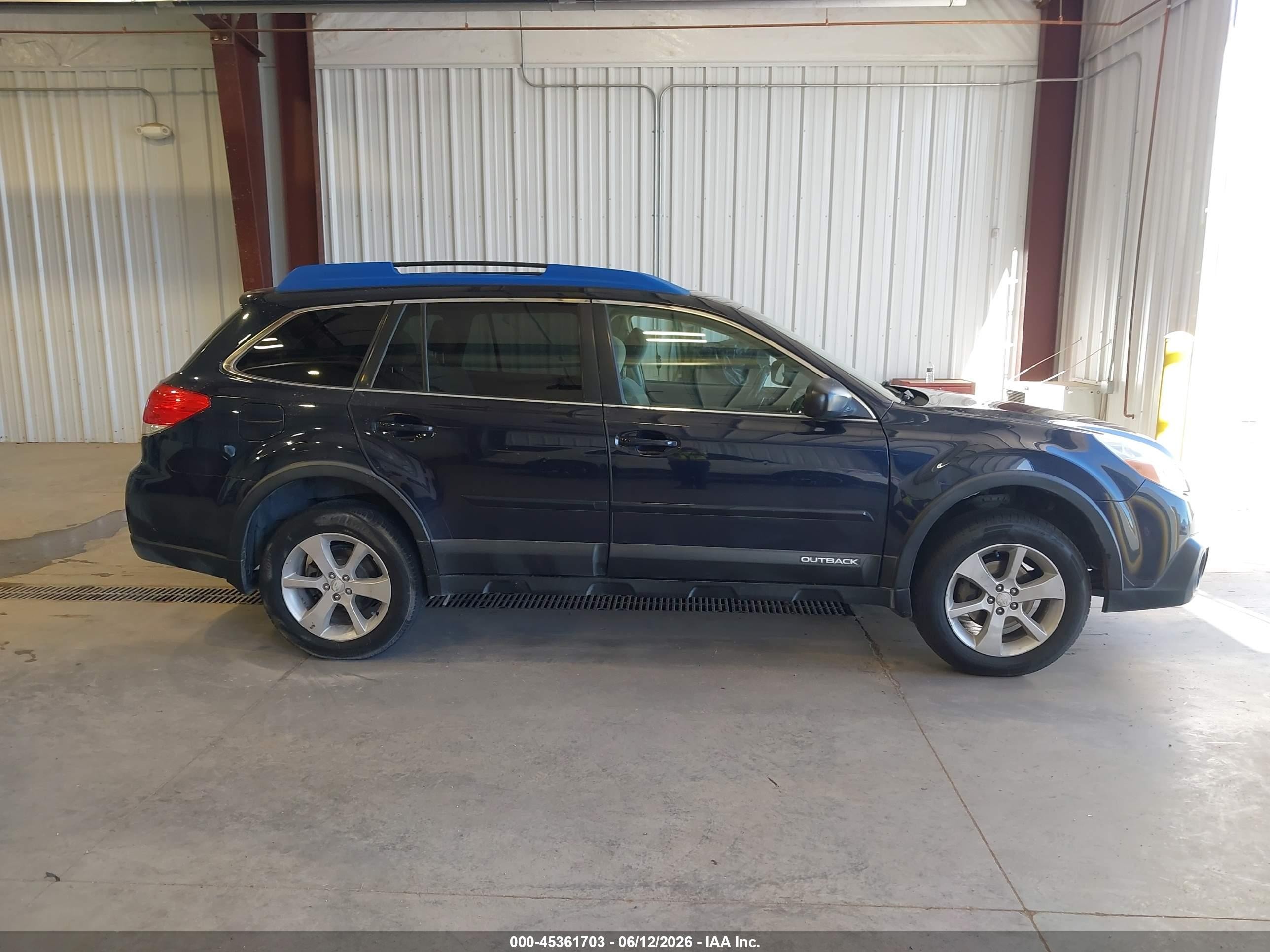 2014 Subaru Outback 2.5i Premium Blue vin: 4S4BRCCC1E3254176
