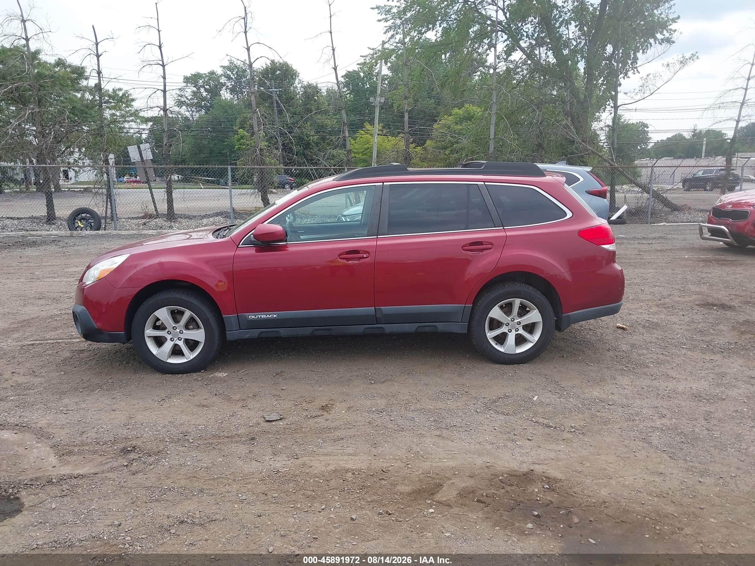2014 Subaru Outback 2.5i Premium Red vin: 4S4BRCCC1E3259412