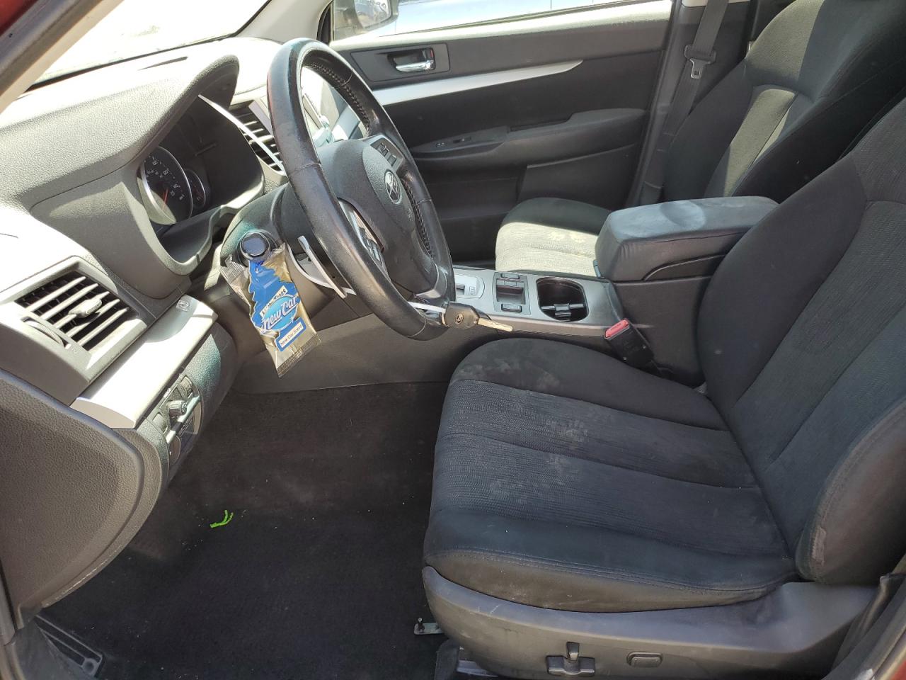 2014 Subaru Outback 2.5i Premium Burgundy vin: 4S4BRCCC1E3260186