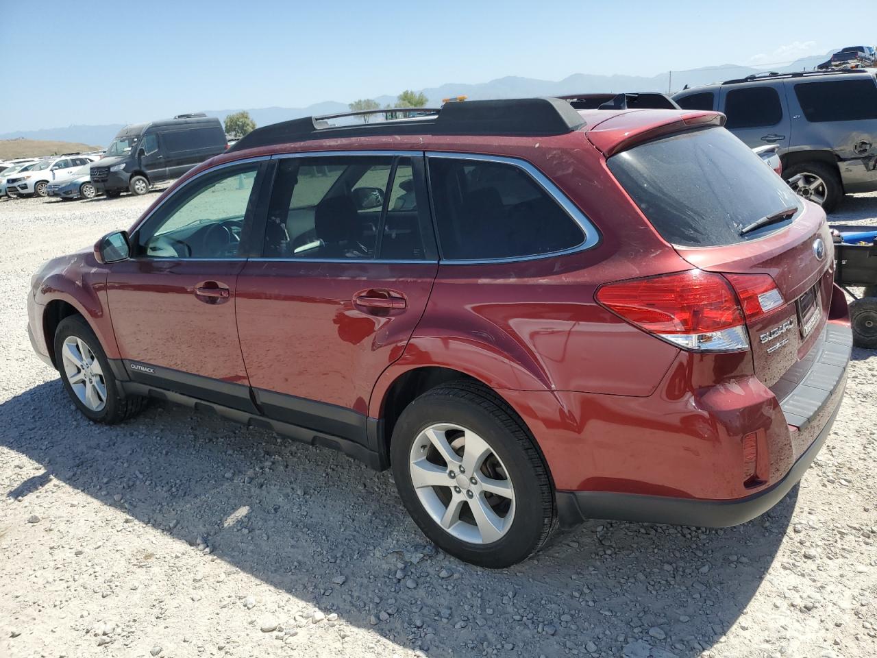 2014 Subaru Outback 2.5i Premium Burgundy vin: 4S4BRCCC1E3260186