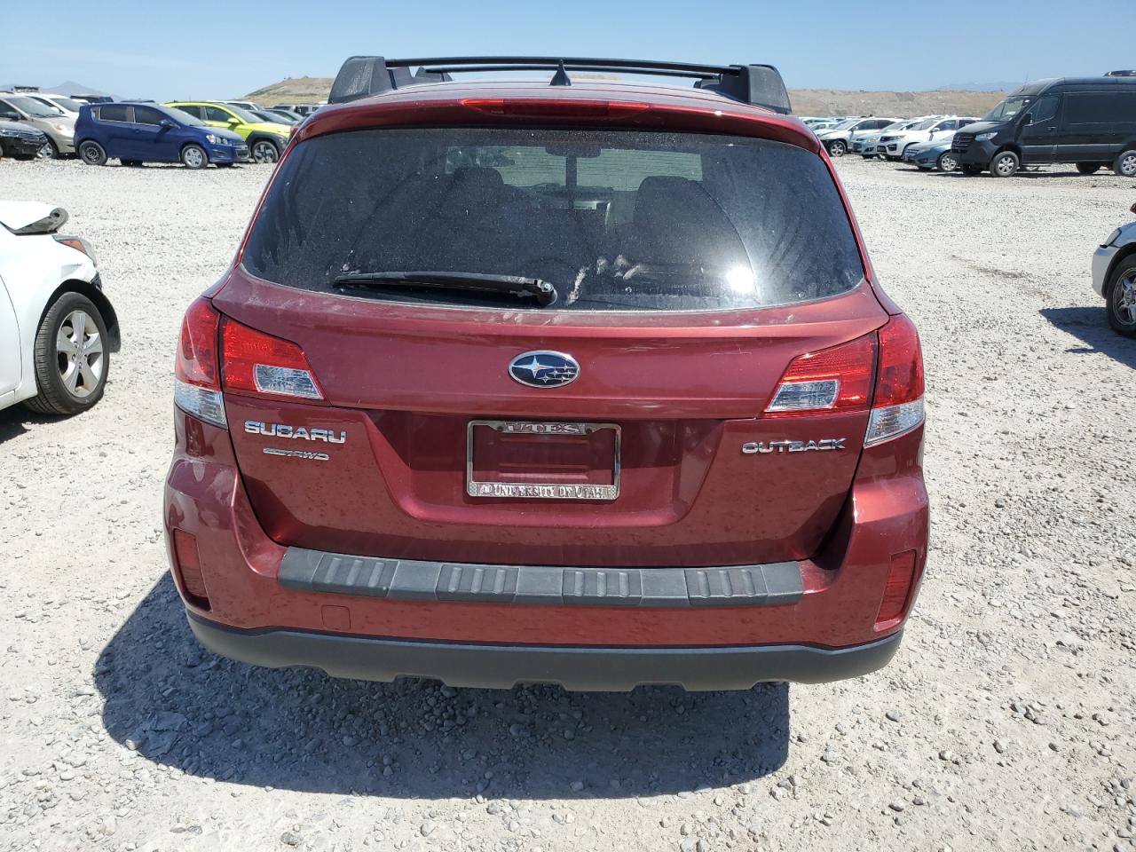 2014 Subaru Outback 2.5i Premium Burgundy vin: 4S4BRCCC1E3260186