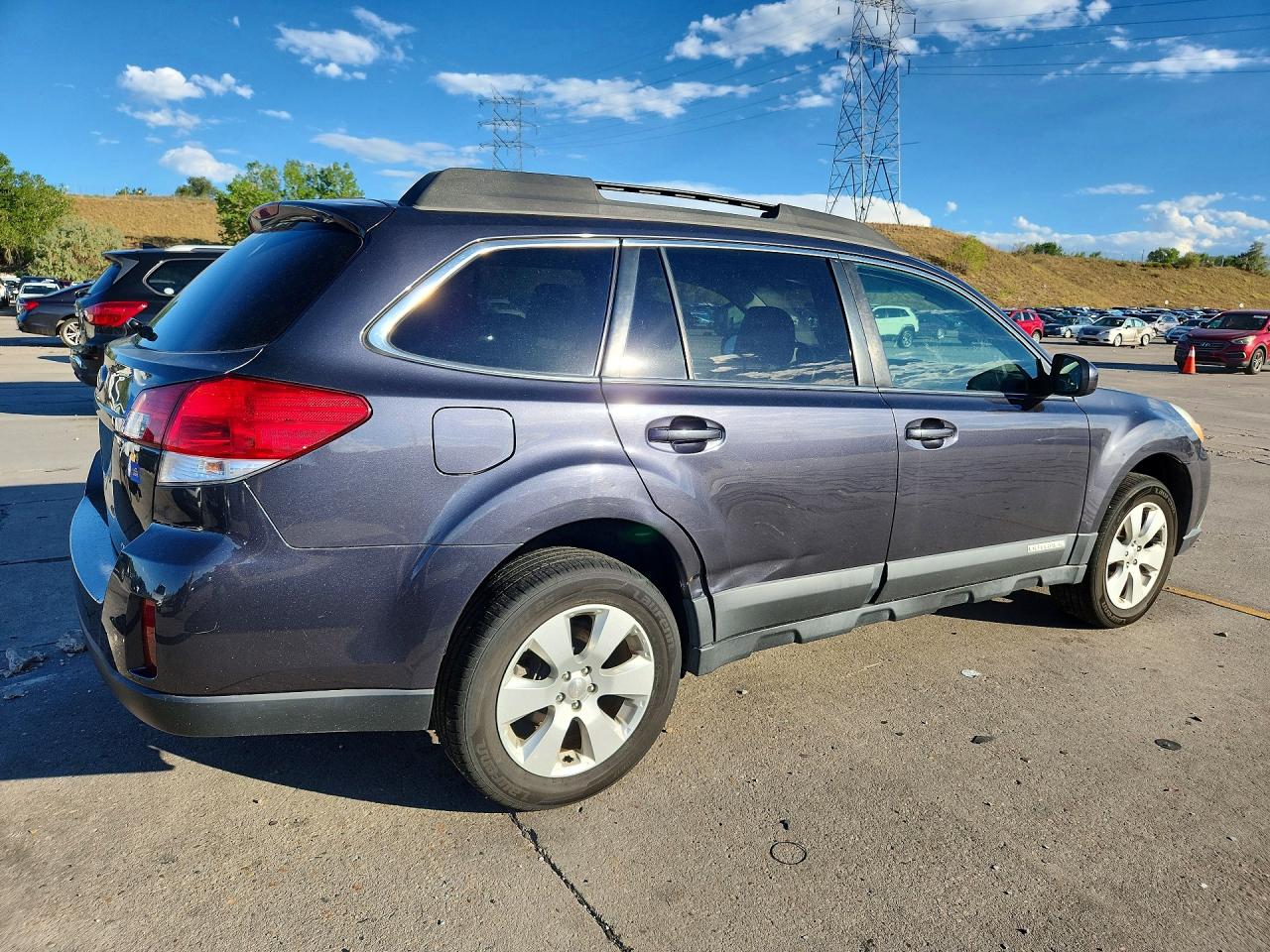 2011 Subaru Outback 2.5i Premium Gray vin: 4S4BRCCC2B3317636