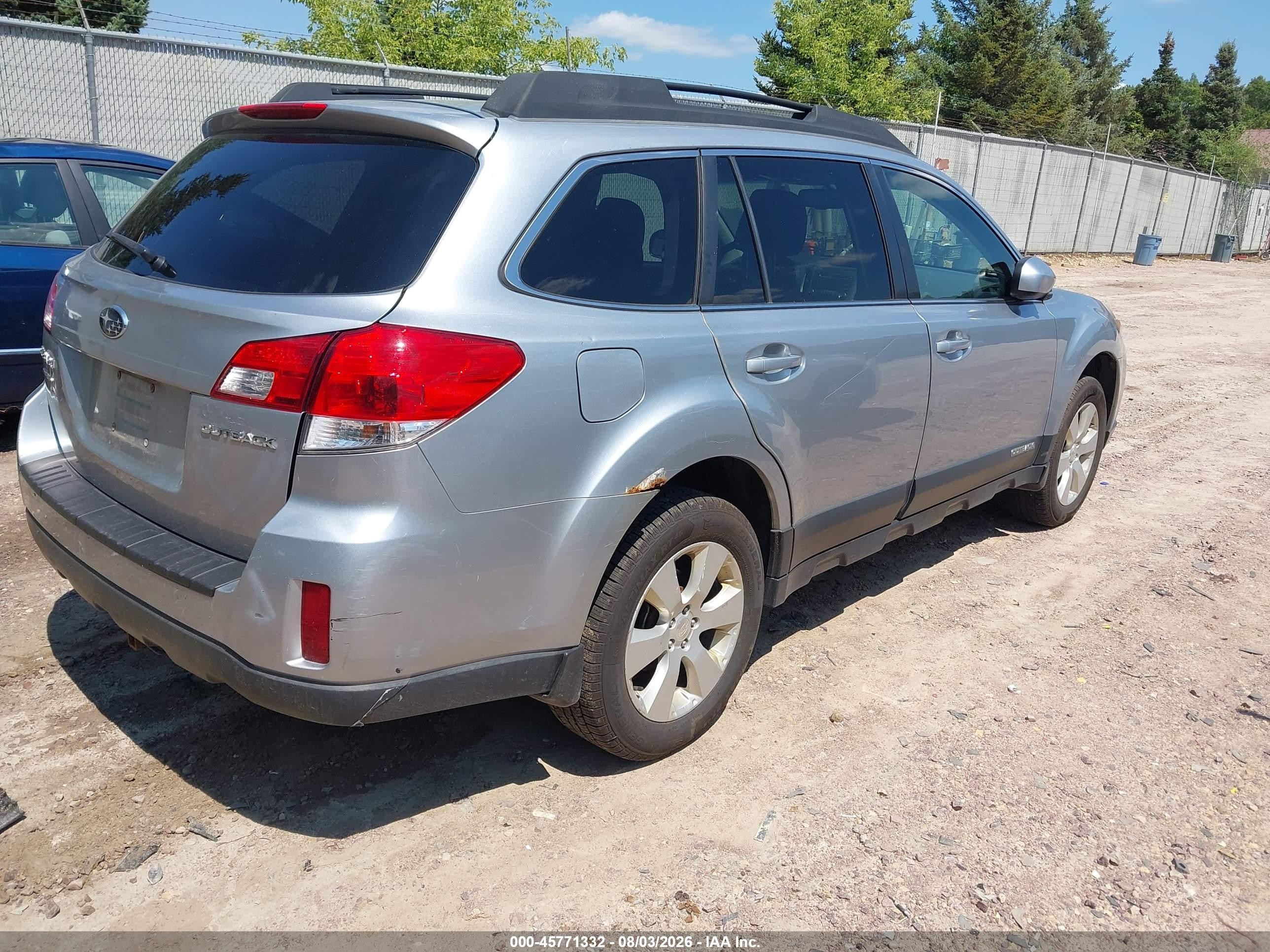 2012 Subaru Outback 2.5i Premium Silver vin: 4S4BRCCC2C3221698