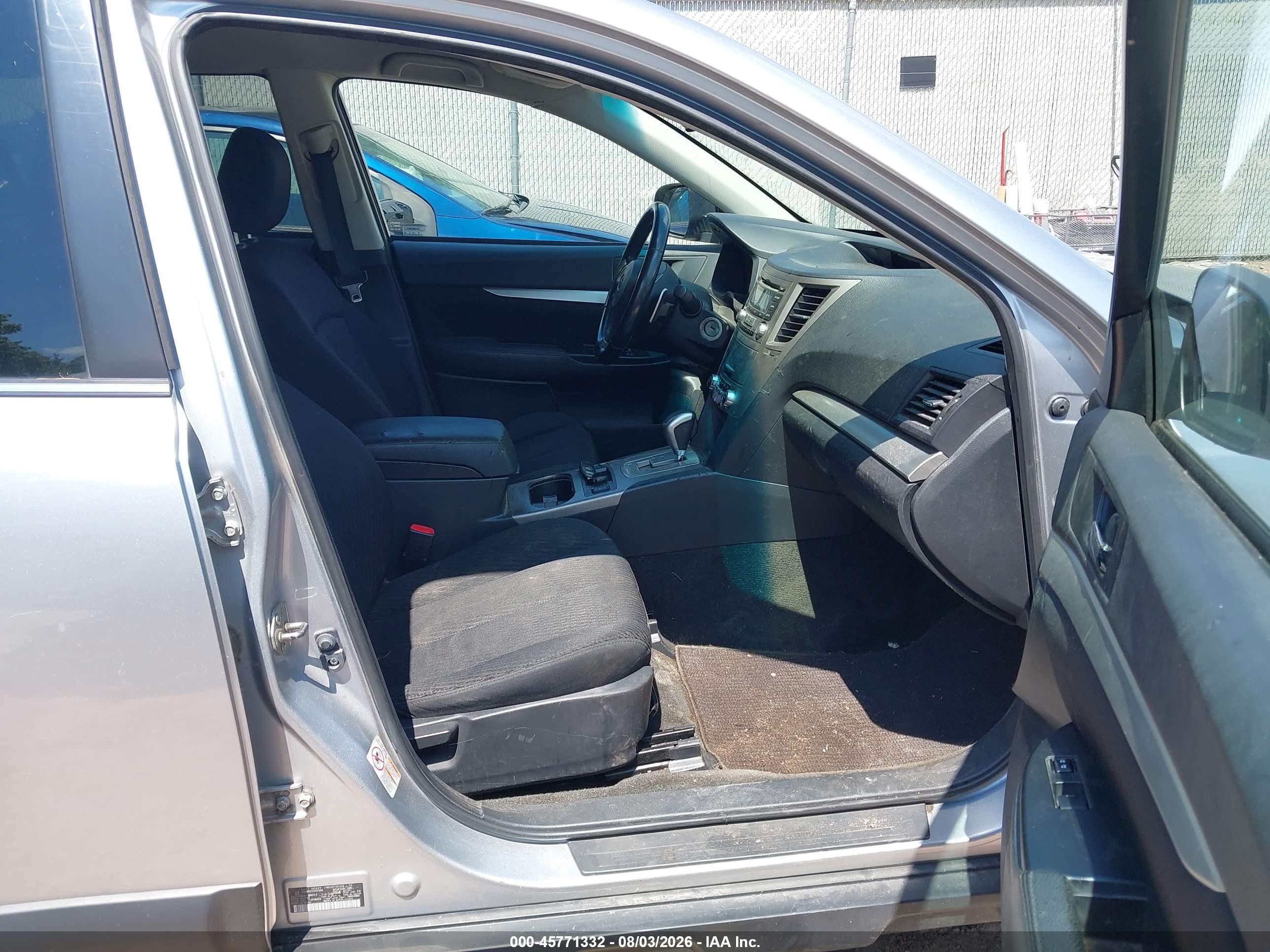 2012 Subaru Outback 2.5i Premium Silver vin: 4S4BRCCC2C3221698