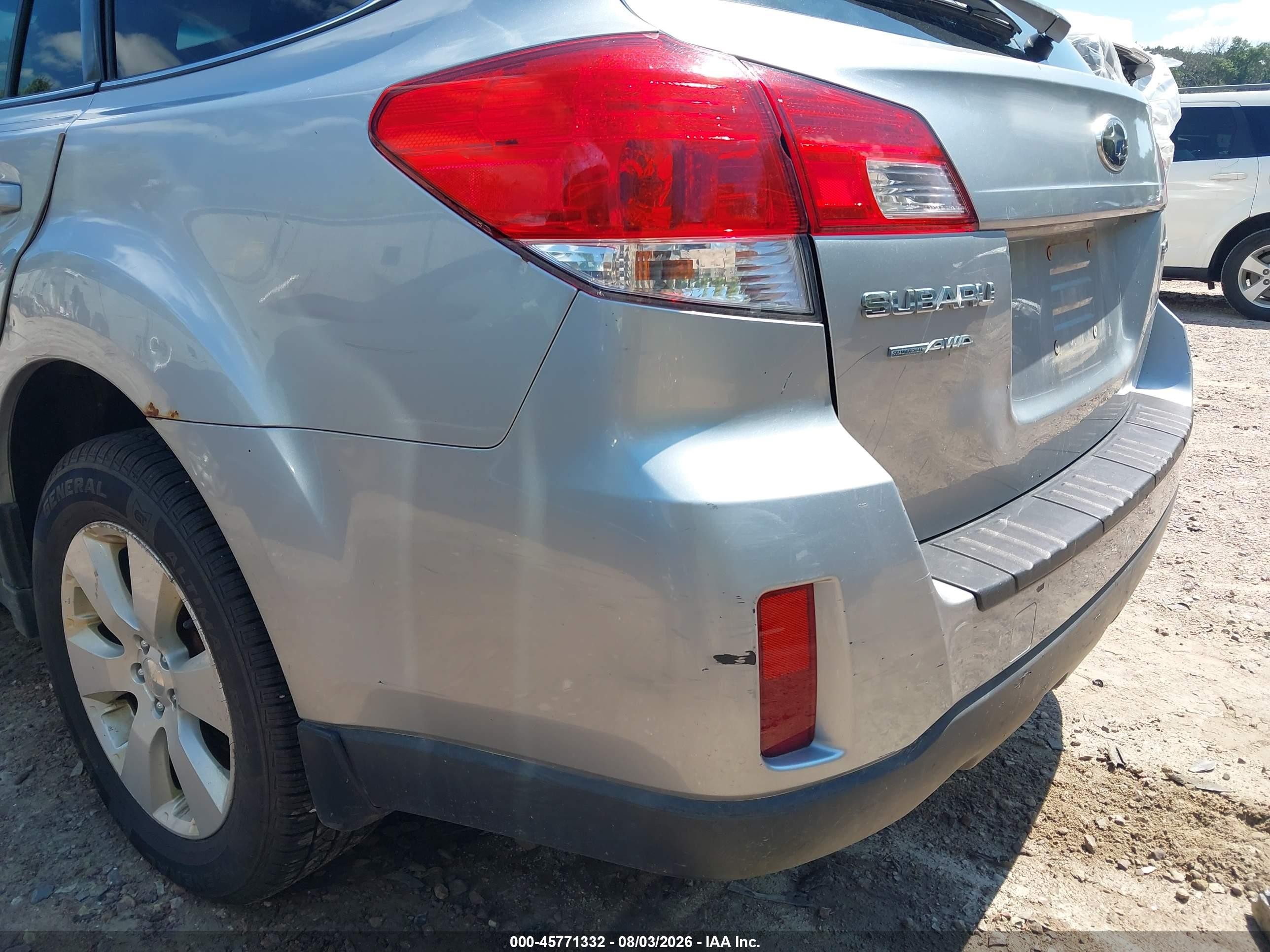 2012 Subaru Outback 2.5i Premium Silver vin: 4S4BRCCC2C3221698