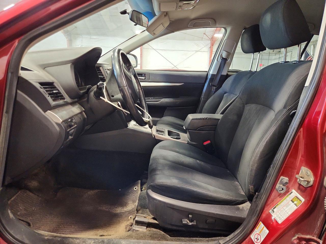 2013 Subaru Outback 2.5i Premium Red vin: 4S4BRCCC2D3227888