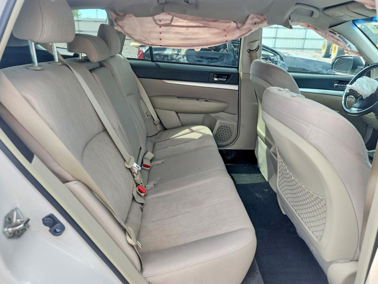 2013 Subaru Outback 2.5i Premium Белый vin: 4S4BRCCC2D3270241