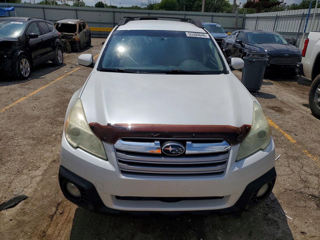 2013 Subaru Outback 2.5i Premium White vin: 4S4BRCCC2D3283426