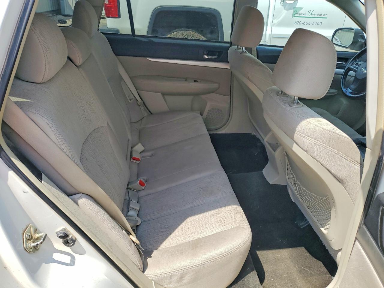 2013 Subaru Outback 2.5i Premium White vin: 4S4BRCCC2D3283426