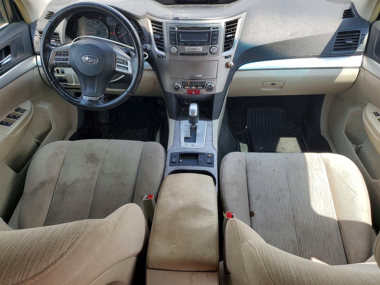 2013 Subaru Outback 2.5i Premium White vin: 4S4BRCCC2D3283426