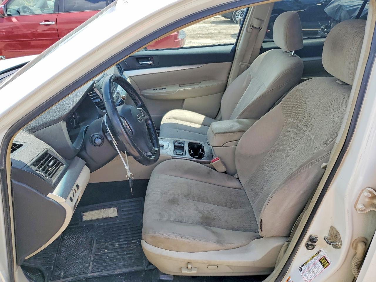 2013 Subaru Outback 2.5i Premium White vin: 4S4BRCCC2D3283426