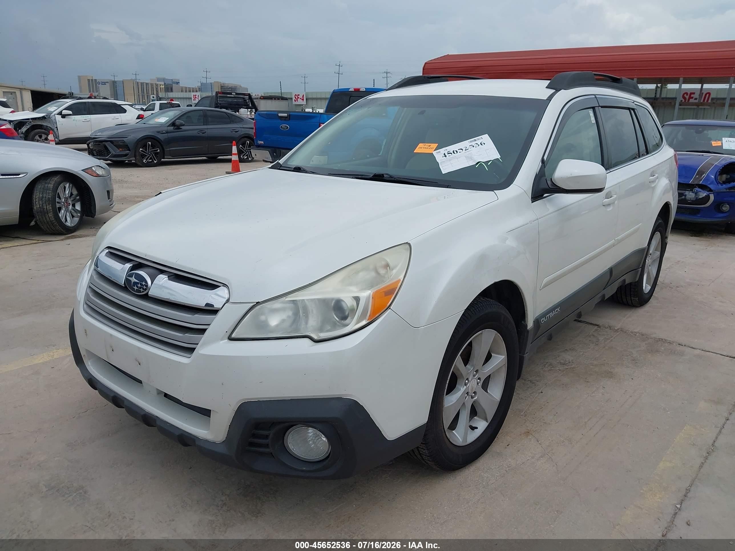 2013 Subaru Outback 2.5i Premium White vin: 4S4BRCCC2D3293227