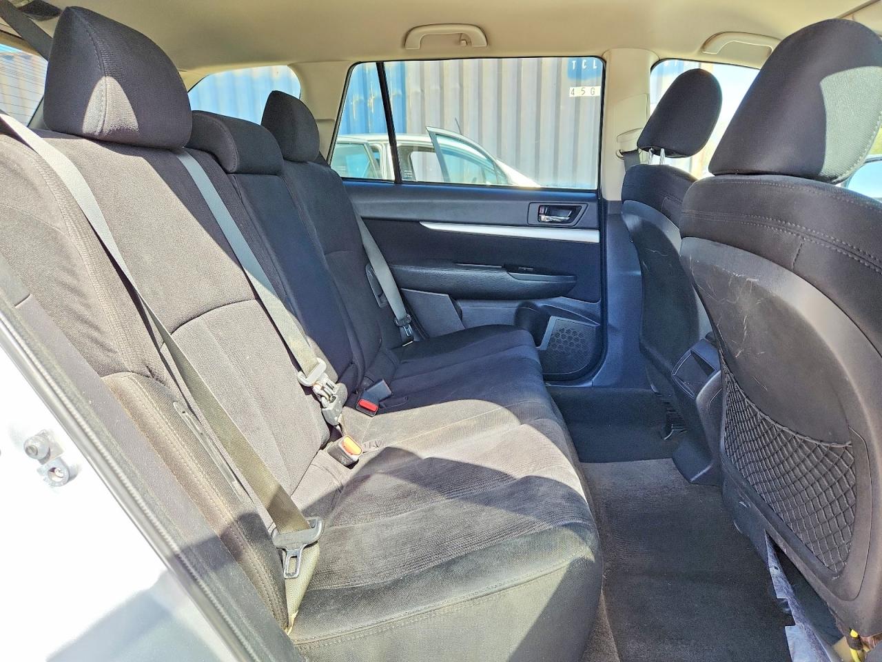 2014 Subaru Outback 2.5i Premium Silver vin: 4S4BRCCC2E3207965
