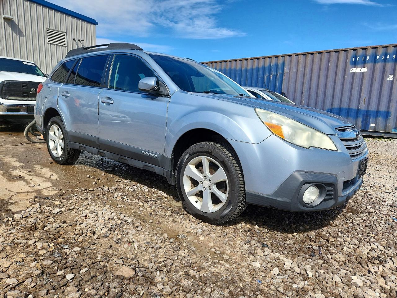 2014 Subaru Outback 2.5i Premium Silver vin: 4S4BRCCC2E3207965