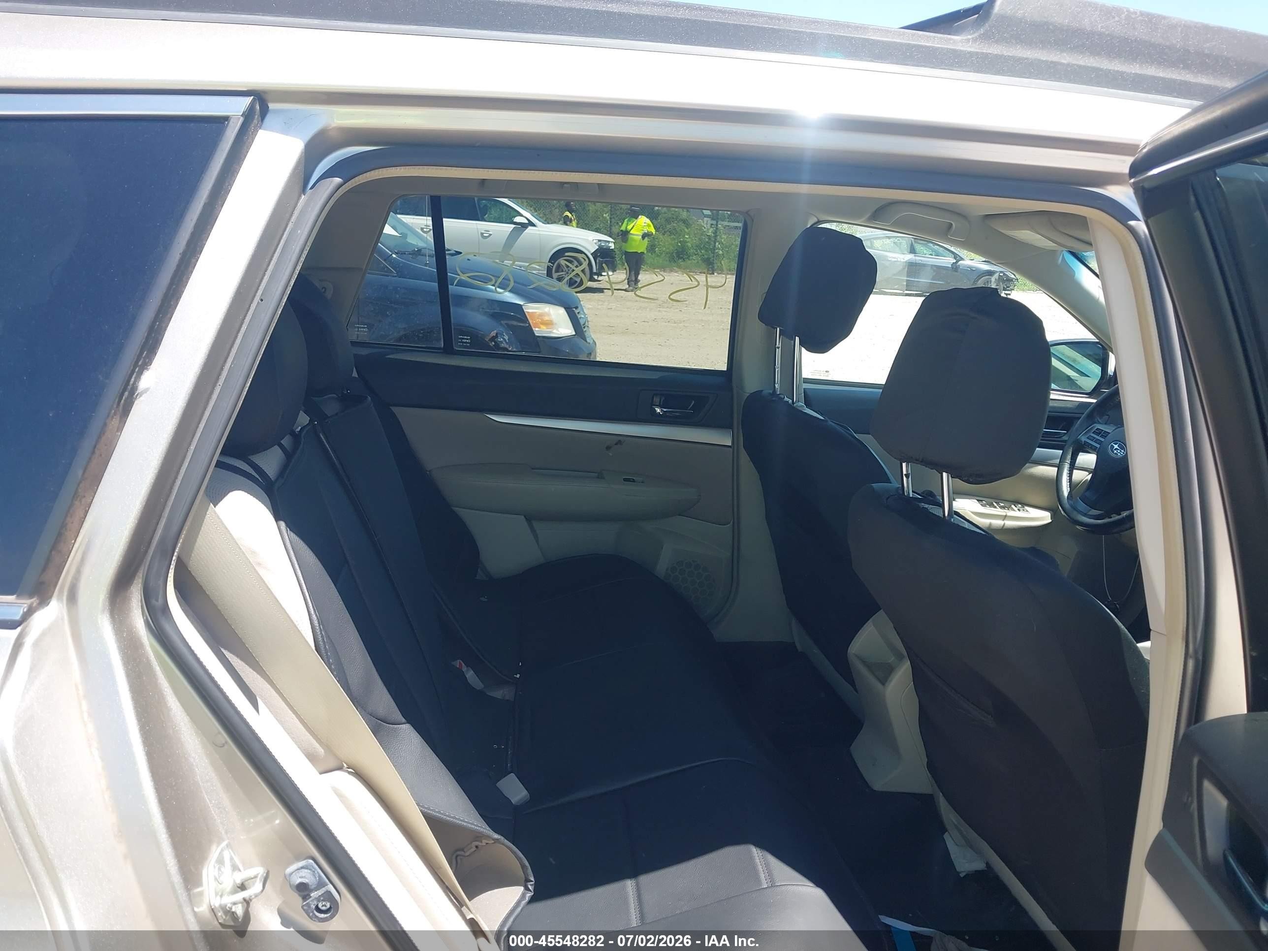 2014 Subaru Outback 2.5i Premium Champagne vin: 4S4BRCCC2E3265722
