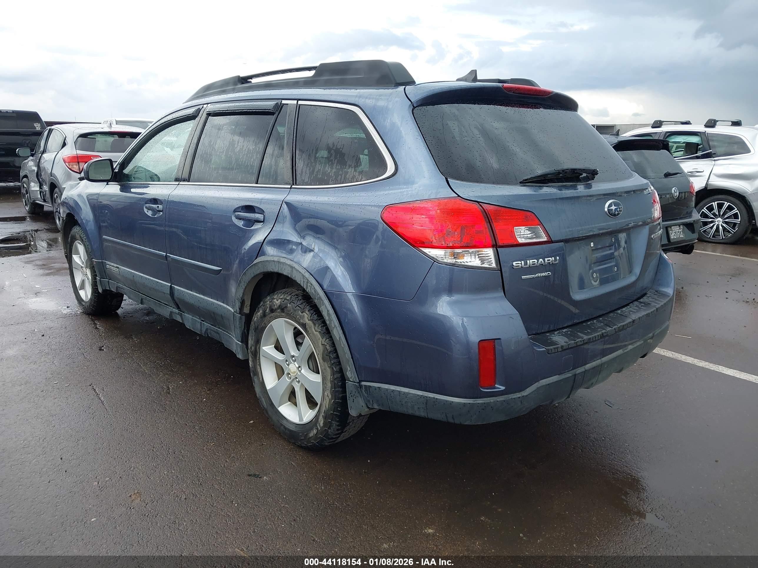 2014 Subaru Outback 2.5i Premium Light Blue vin: 4S4BRCCC2E3310397