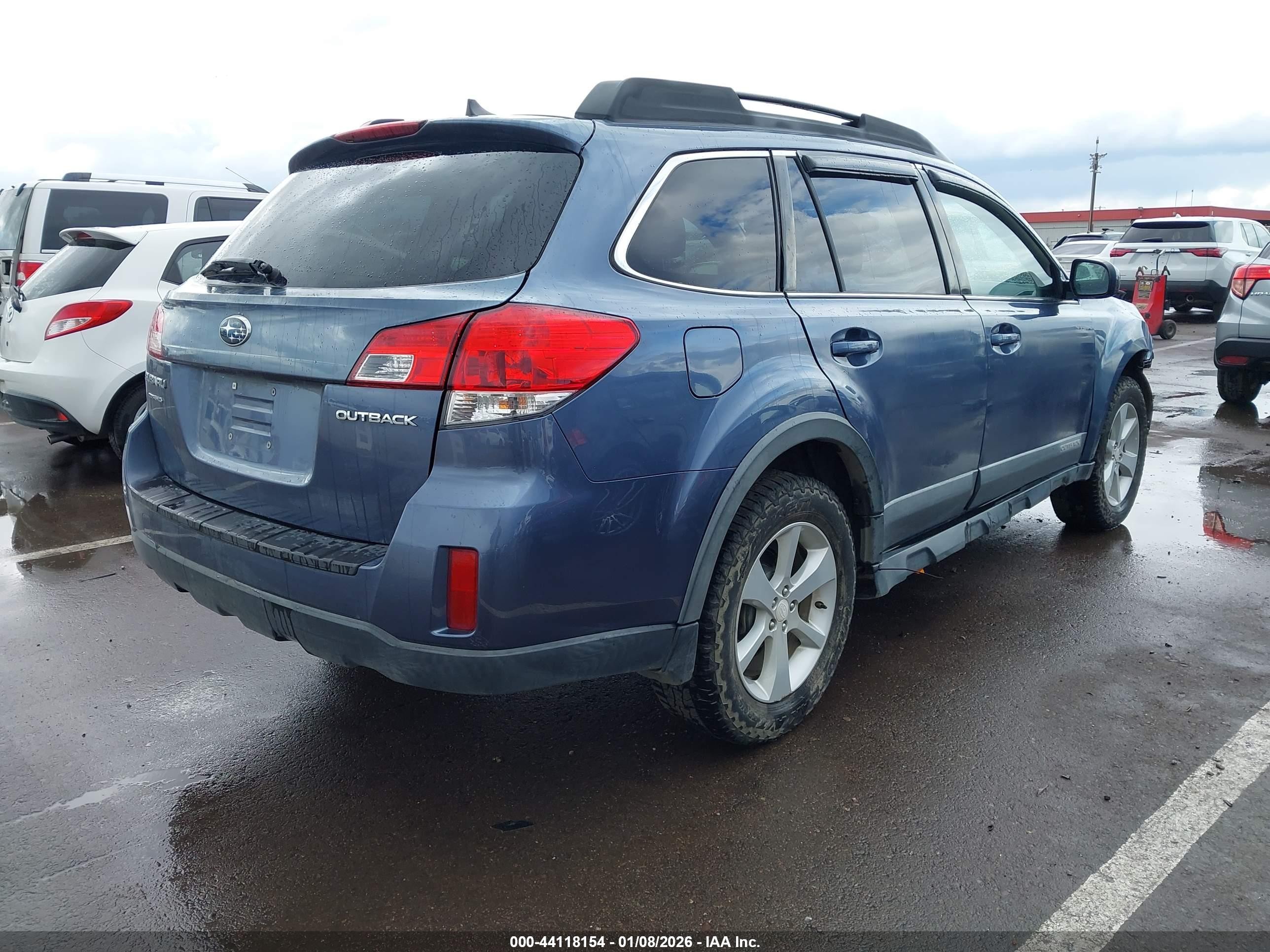 2014 Subaru Outback 2.5i Premium Light Blue vin: 4S4BRCCC2E3310397