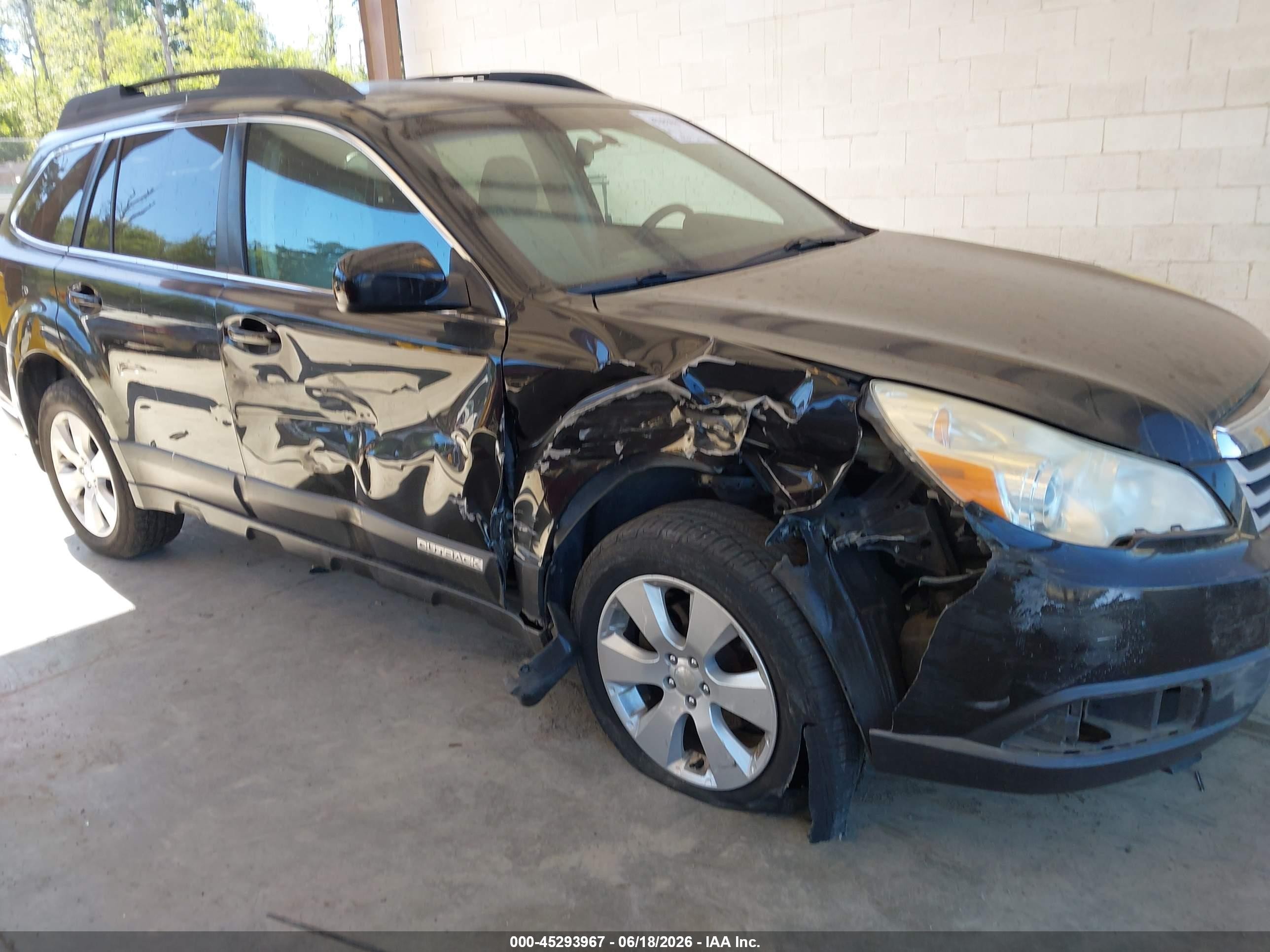 2010 Subaru Outback 2.5i Premium Черный vin: 4S4BRCCC3A3310936