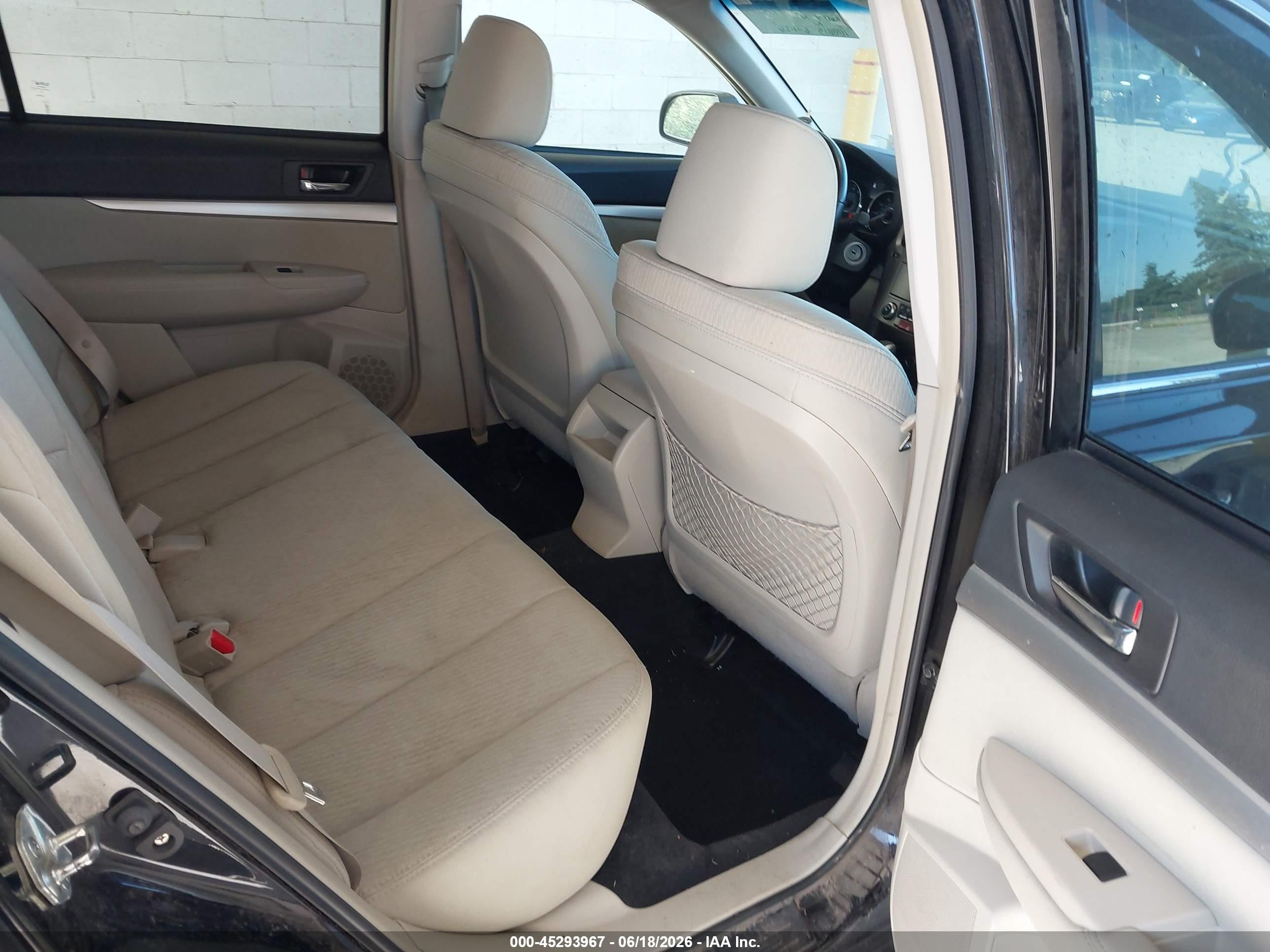 2010 Subaru Outback 2.5i Premium Черный vin: 4S4BRCCC3A3310936