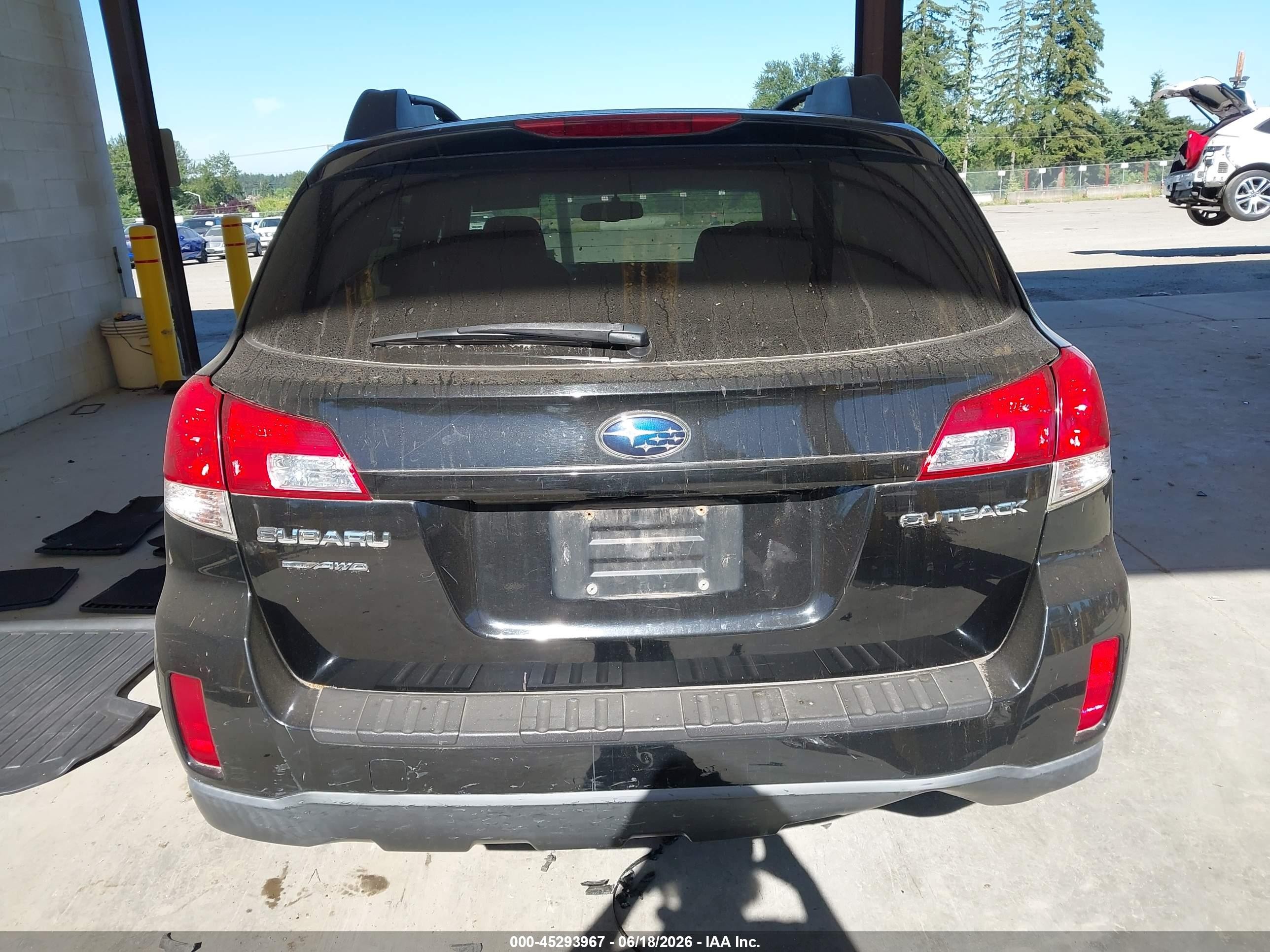 2010 Subaru Outback 2.5i Premium Черный vin: 4S4BRCCC3A3310936