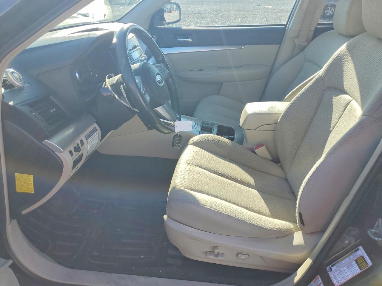 2011 Subaru Outback 2.5i Premium Black vin: 4S4BRCCC3B3369387