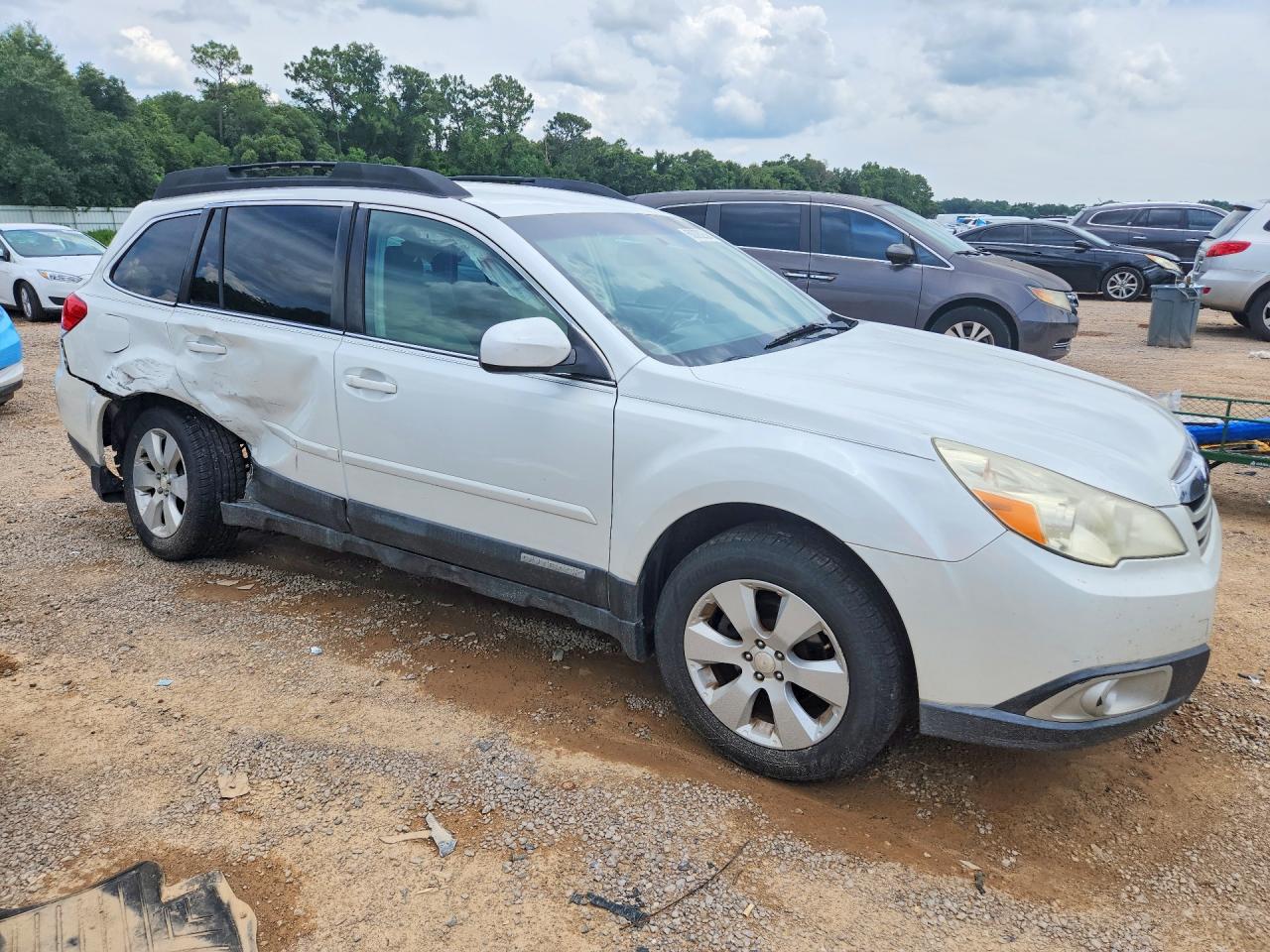 2011 Subaru Outback 2.5i Premium White vin: 4S4BRCCC3B3412142