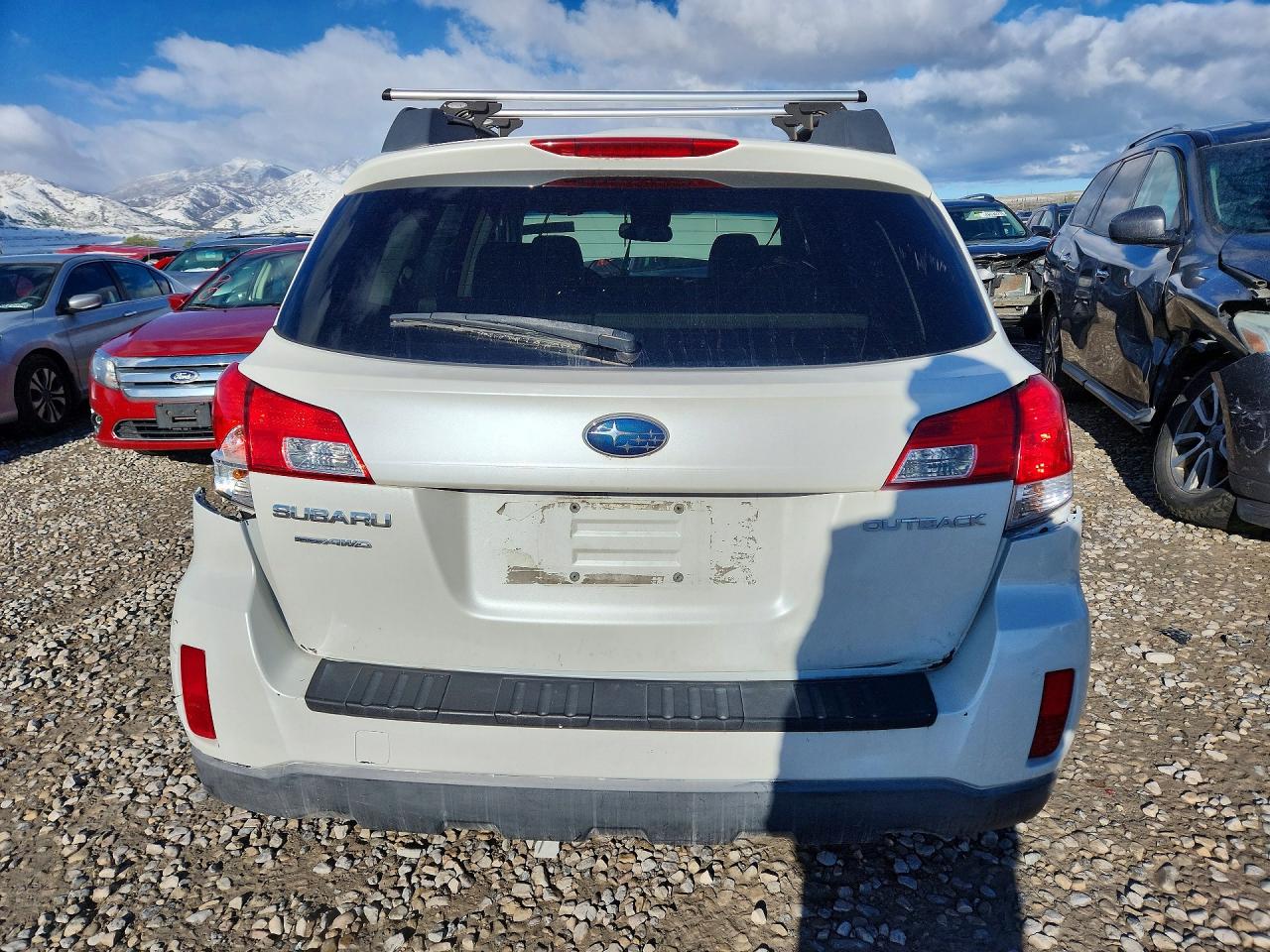2012 Subaru Outback 2.5i Premium White vin: 4S4BRCCC3C3283224