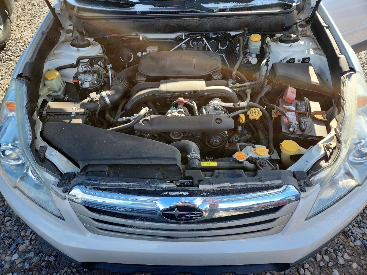 2012 Subaru Outback 2.5i Premium White vin: 4S4BRCCC3C3283224
