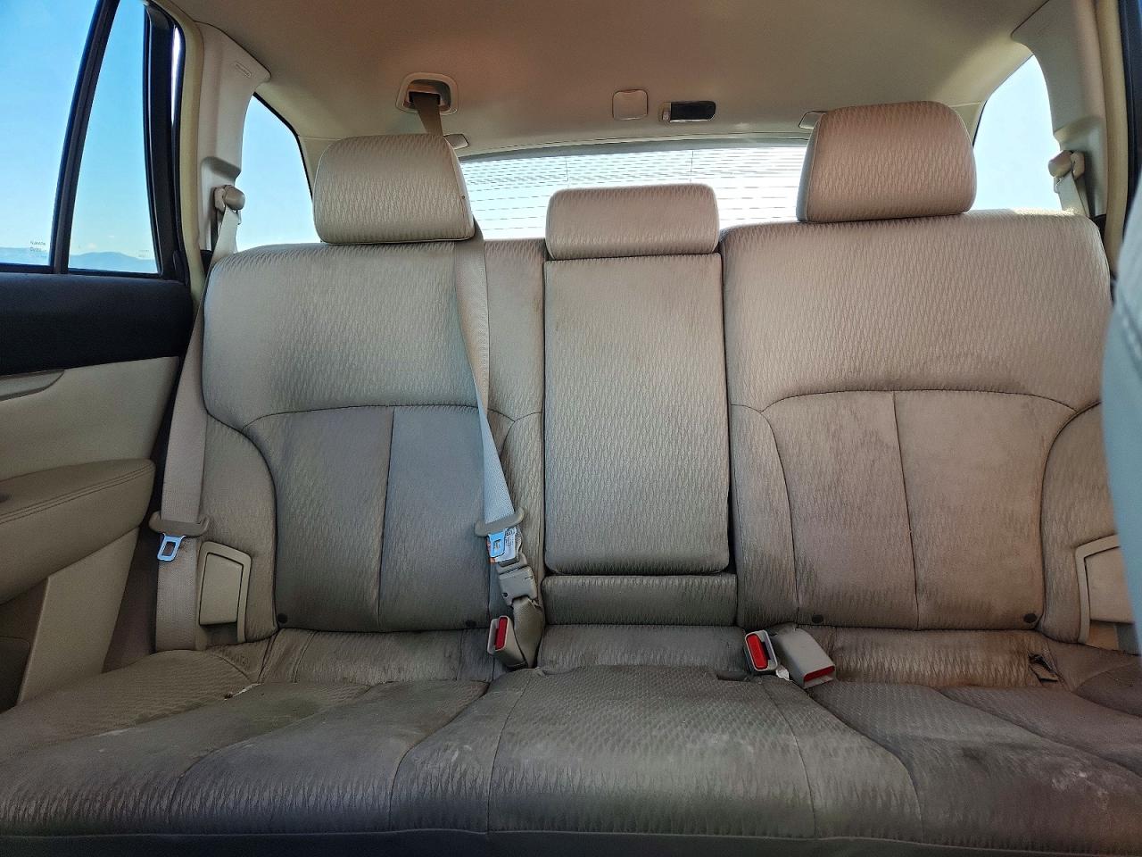2012 Subaru Outback 2.5i Premium White vin: 4S4BRCCC3C3283224