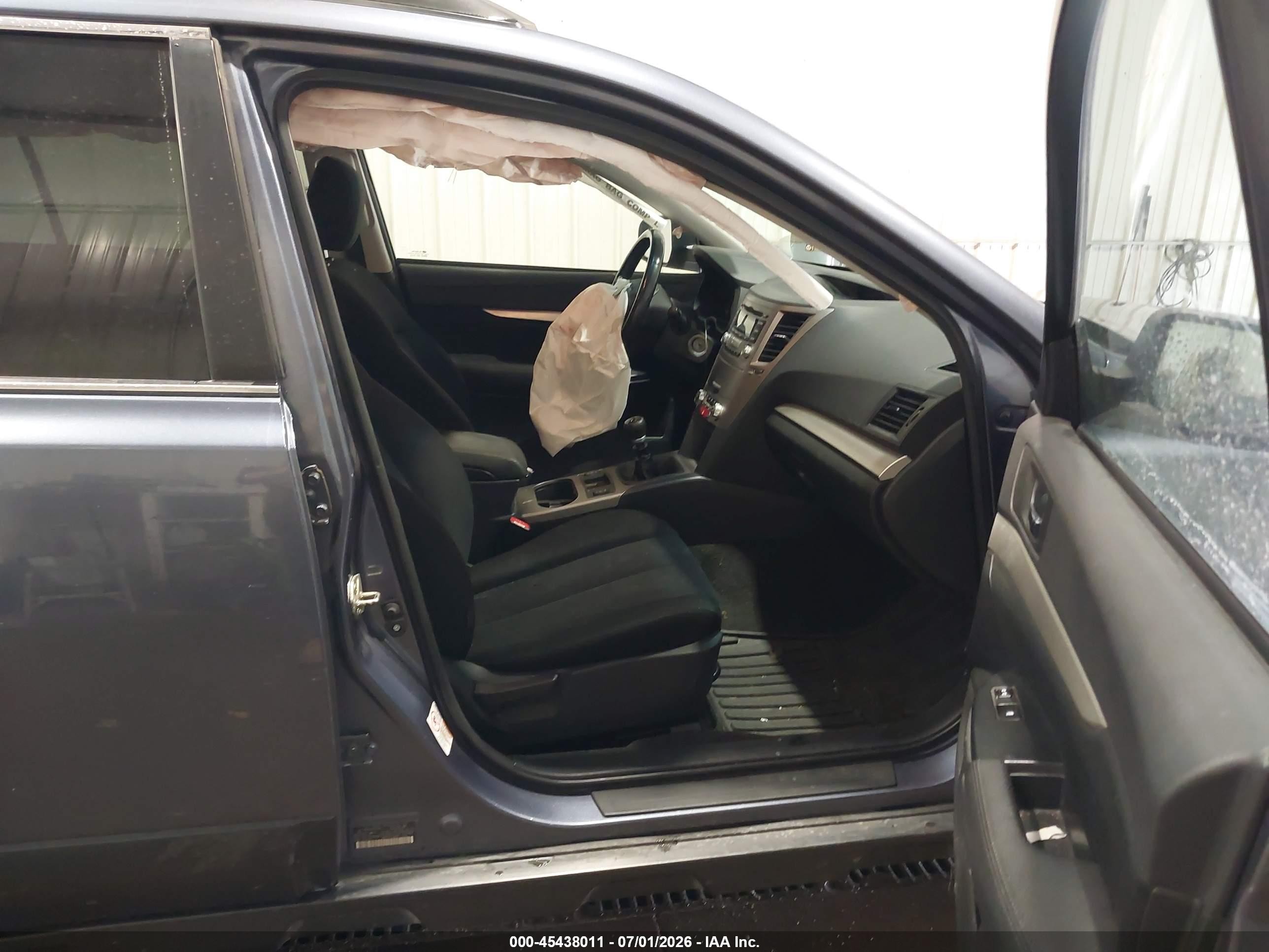 2013 Subaru Outback 2.5i Premium Blue vin: 4S4BRCCC3D1253895