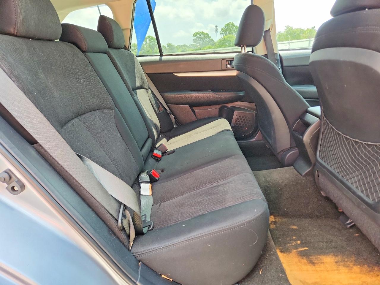 2013 Subaru Outback 2.5i Premium Silver vin: 4S4BRCCC3D3254470