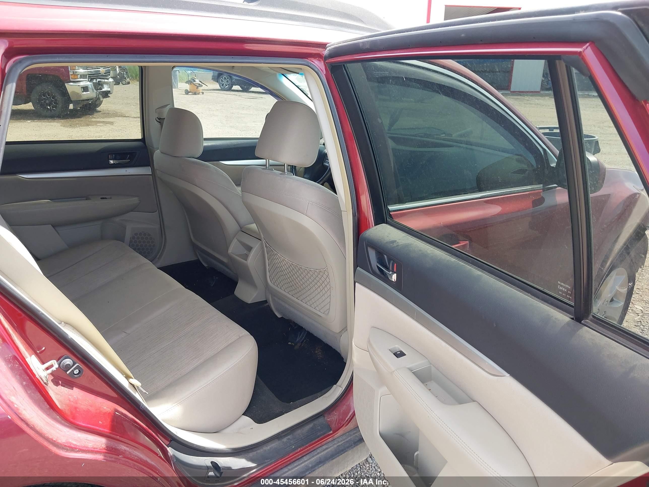 2013 Subaru Outback 2.5i Premium Red vin: 4S4BRCCC3D3265839