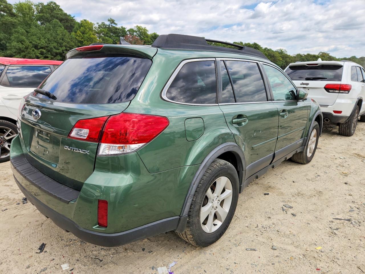 2014 Subaru Outback 2.5i Premium Green vin: 4S4BRCCC3E3257578