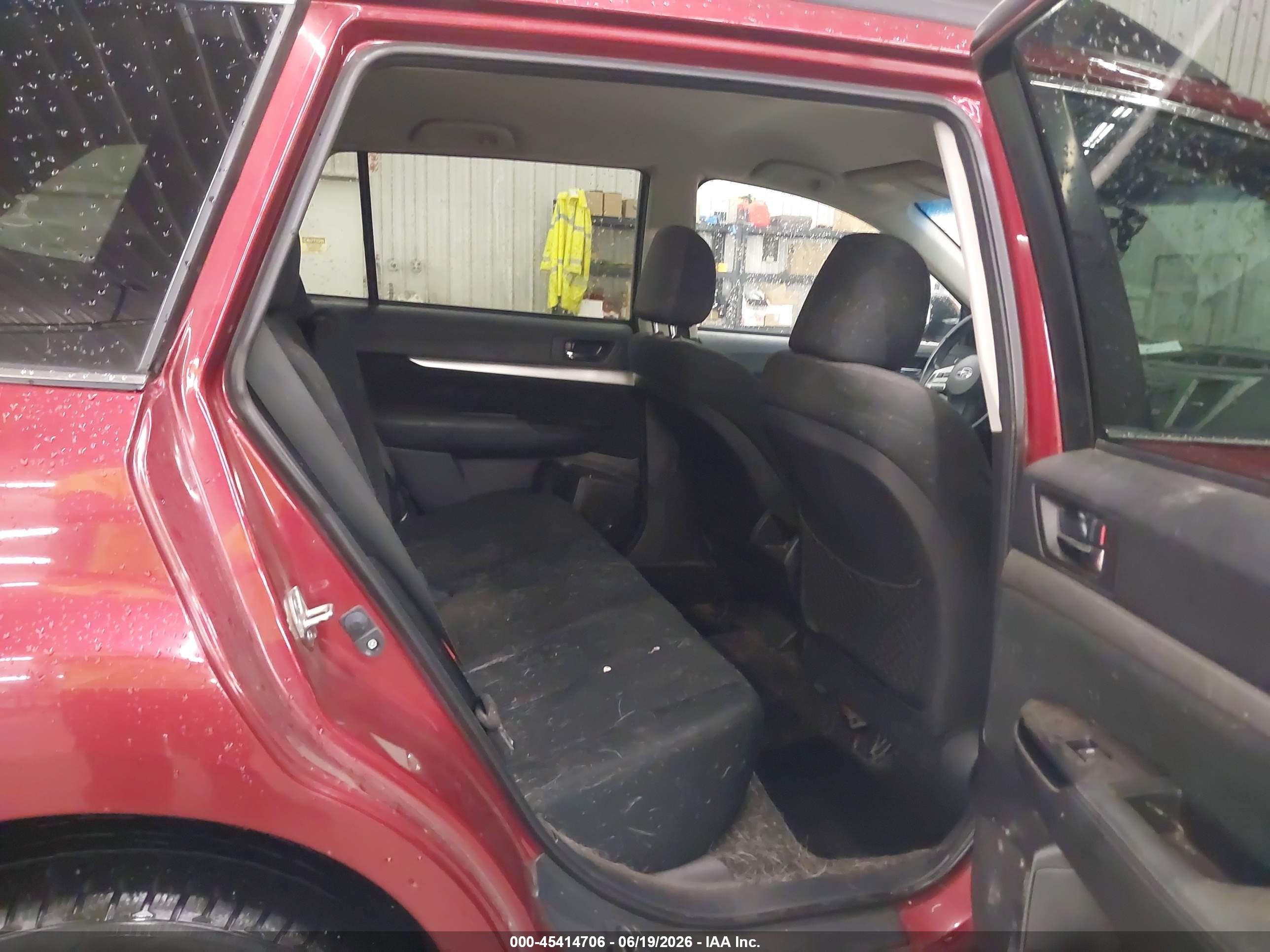 2014 Subaru Outback 2.5i Premium Red vin: 4S4BRCCC3E3288944