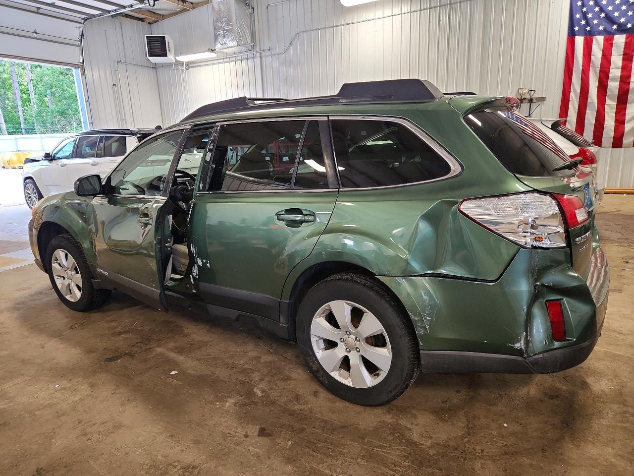 2010 Subaru Outback 2.5i Premium Зеленый vin: 4S4BRCCC4A3346019