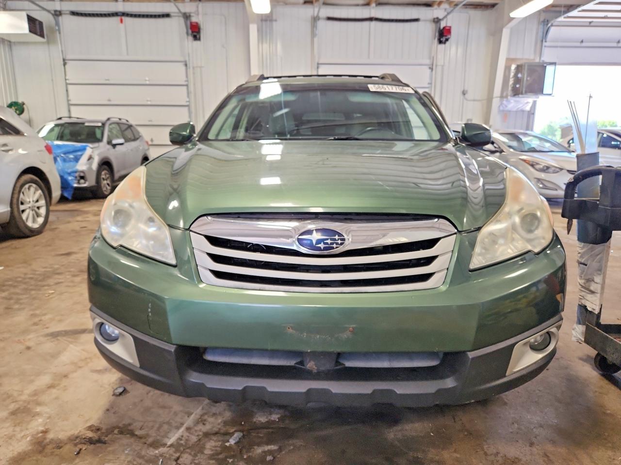 2010 Subaru Outback 2.5i Premium Зеленый vin: 4S4BRCCC4A3346019