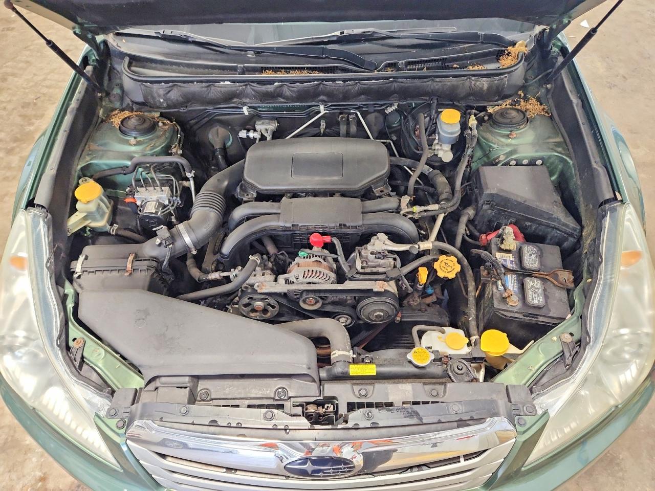 2010 Subaru Outback 2.5i Premium Зеленый vin: 4S4BRCCC4A3346019
