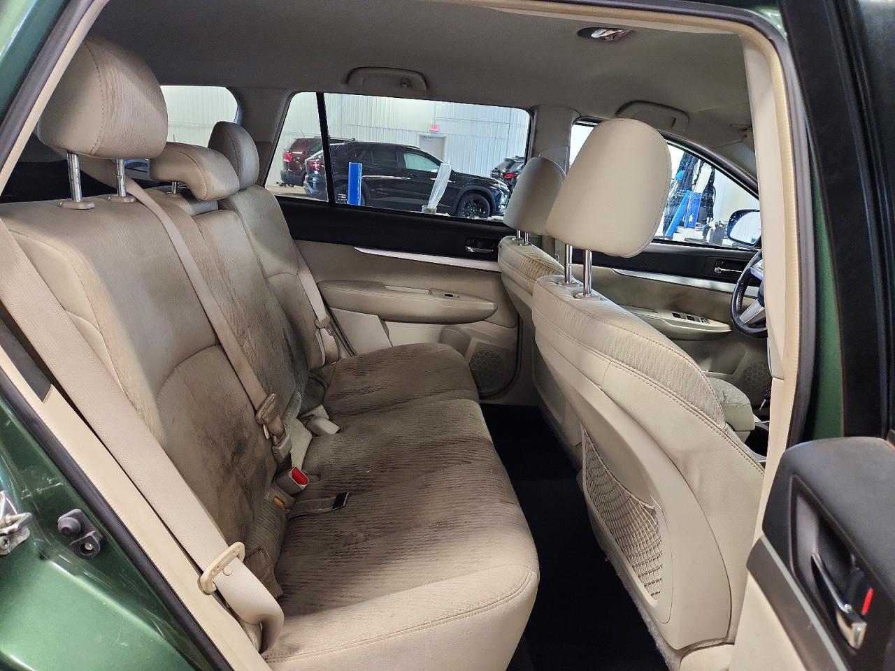 2010 Subaru Outback 2.5i Premium Зеленый vin: 4S4BRCCC4A3346019