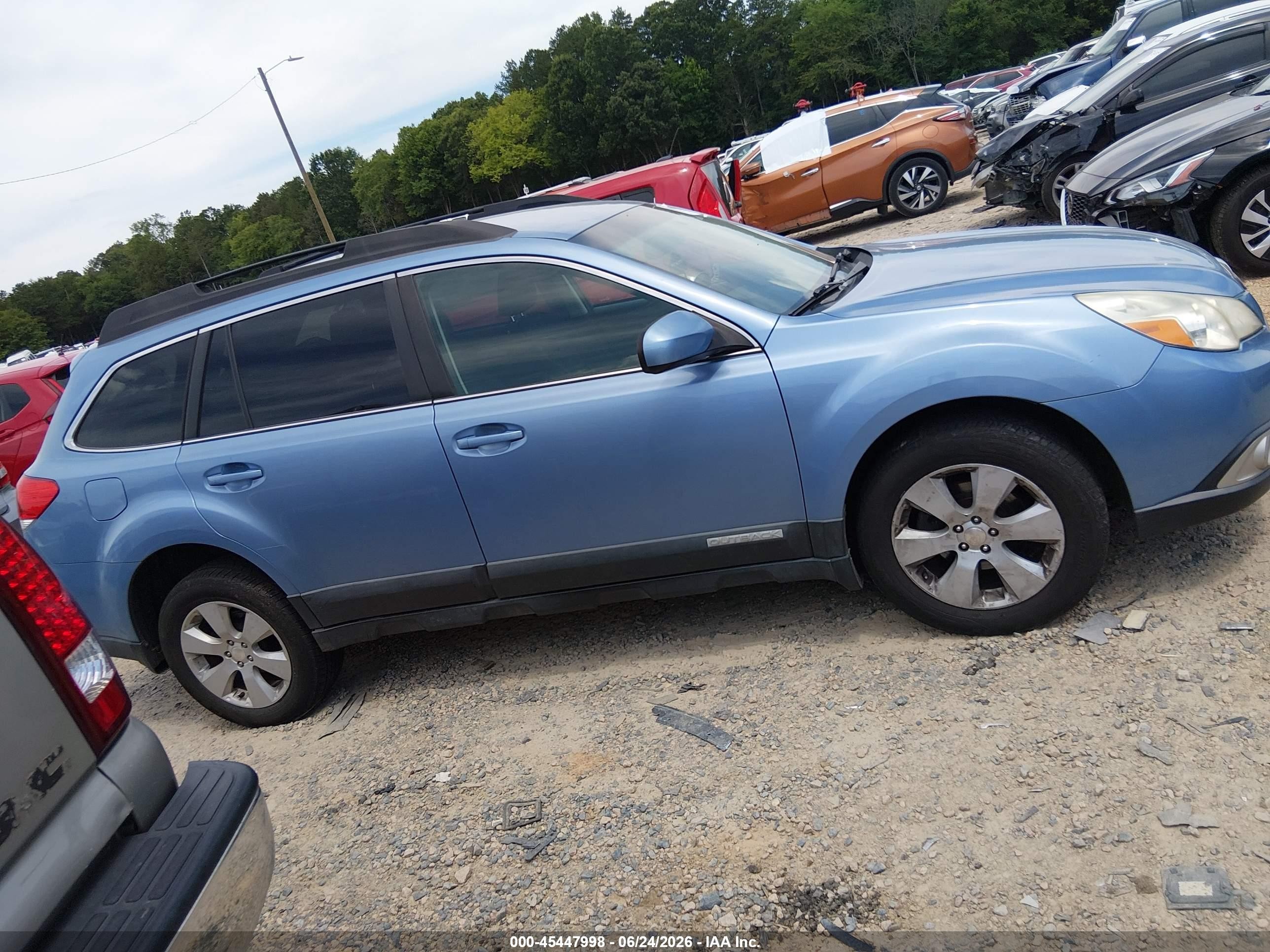 2010 Subaru Outback 2.5i Premium Light Blue vin: 4S4BRCCC4A3350099