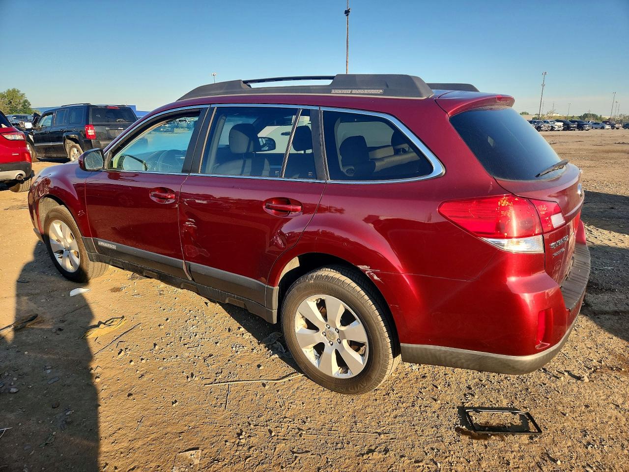 2011 Subaru Outback 2.5i Premium Red vin: 4S4BRCCC4B3400999