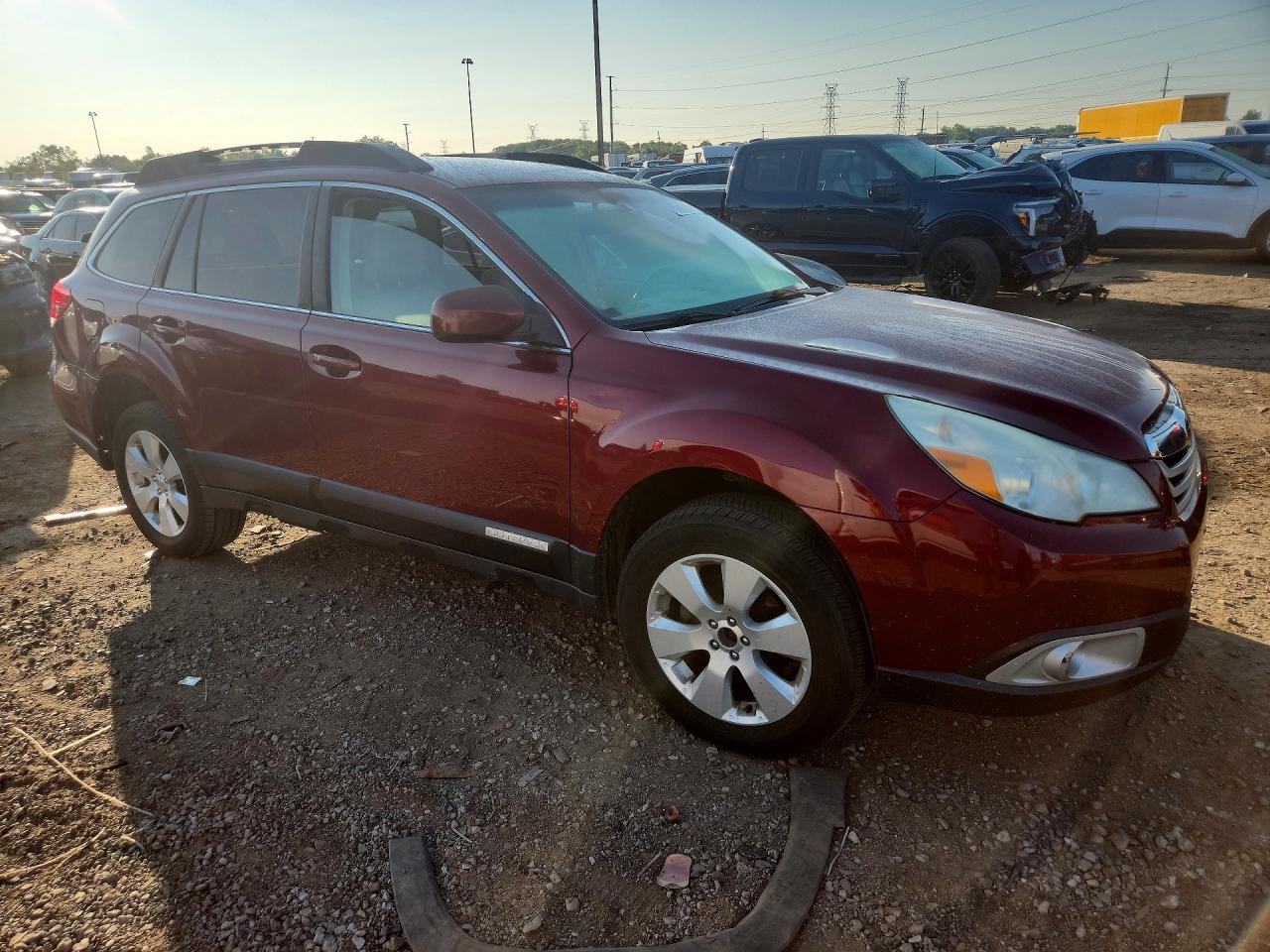 2011 Subaru Outback 2.5i Premium Red vin: 4S4BRCCC4B3400999